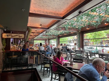 Joe’s on Newbury photo