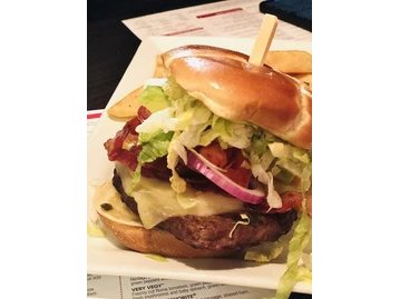 Red Robin Gourmet Burgers and Brews photo