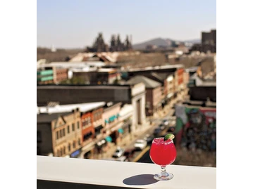 Zest bar+grille photo
